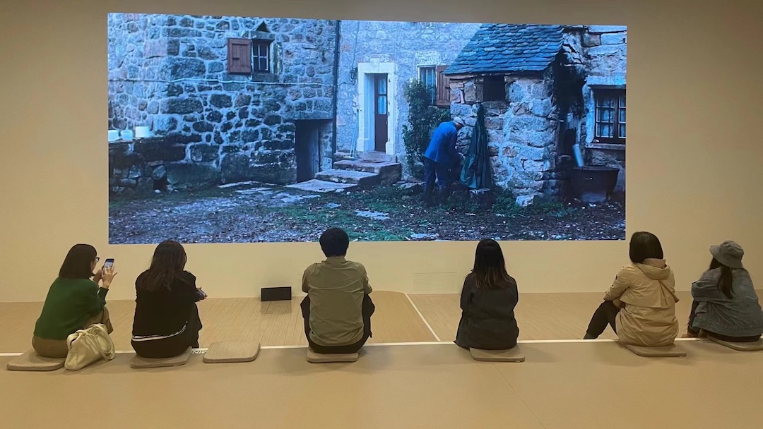 雷蒙·德巴东的摄影世界 平静镜头下的宏大社会主题